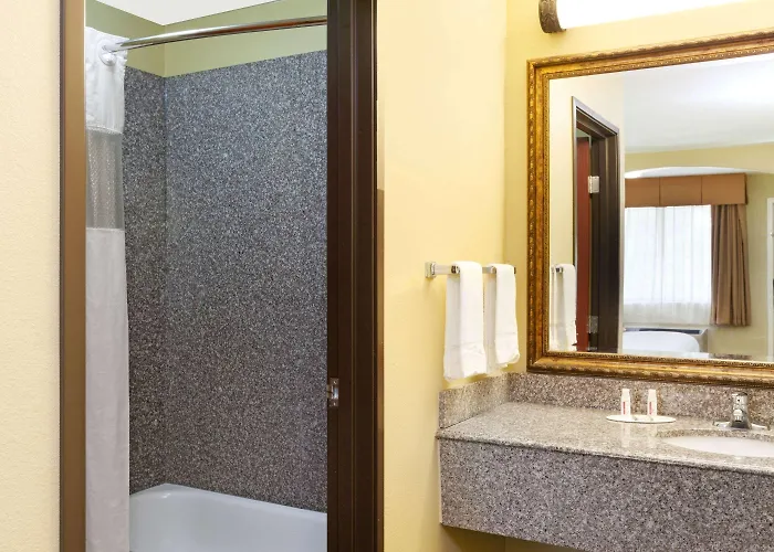 Howard Johnson By Wyndham 2* Lafayette